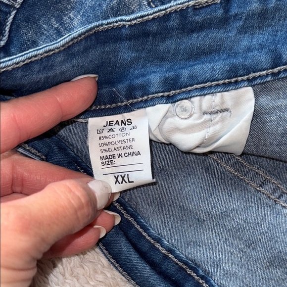 🩳 MODARANI Women’s Cutoff Distressed Denim Shorts – Size XXL - Picture 7 of 11